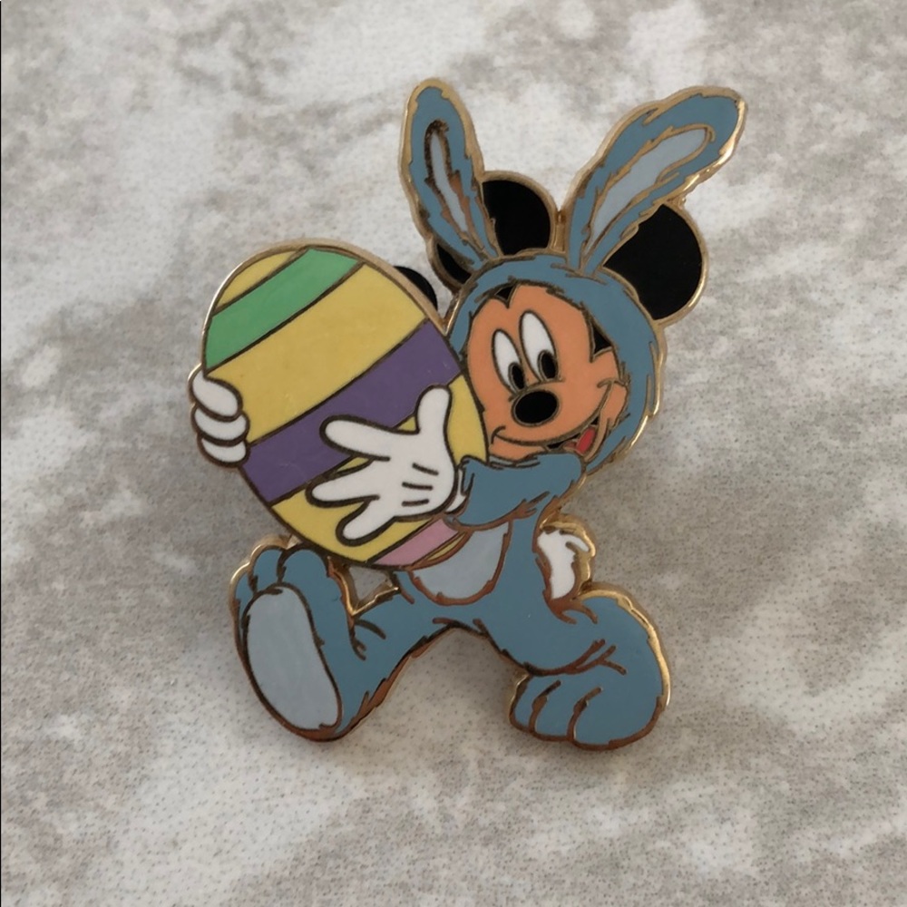 Disney Mickey Mouse Easter Bunny Egg Trading Pin